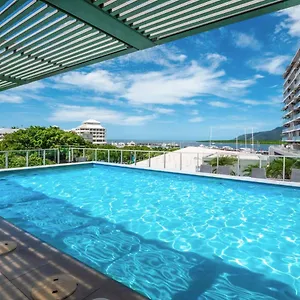 Inn 602 Harbour Lights With Ocean Views, Cairns