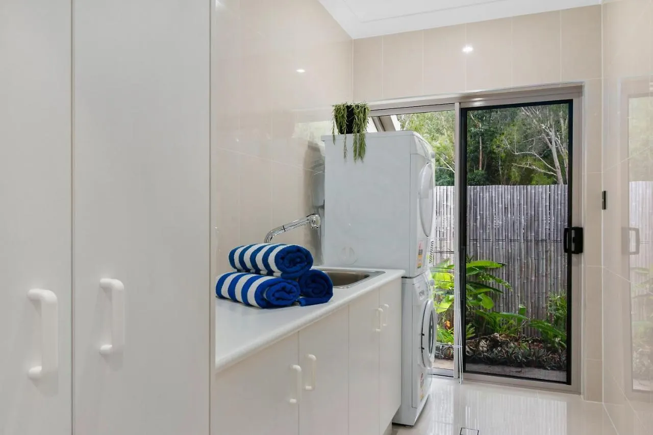 Belle Escapes Absolute Beachfront Luxury Home Kewarra Beach Cairns Holiday home