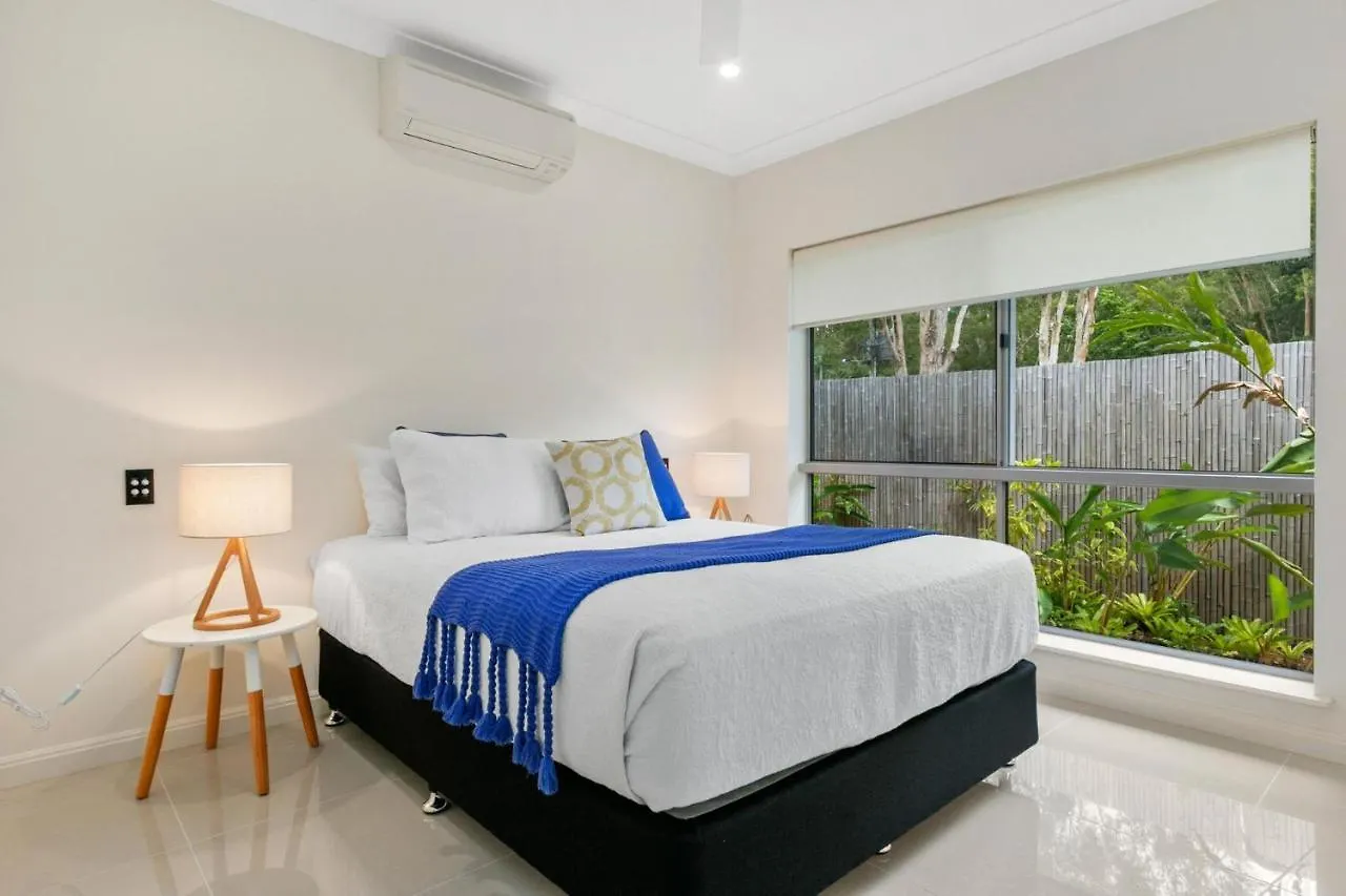 Belle Escapes Absolute Beachfront Luxury Home Kewarra Beach Cairns Holiday home