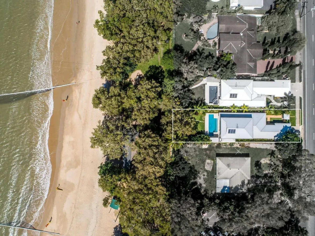 Holiday home Belle Escapes Absolute Beachfront Luxury Home Kewarra Beach Cairns Australia