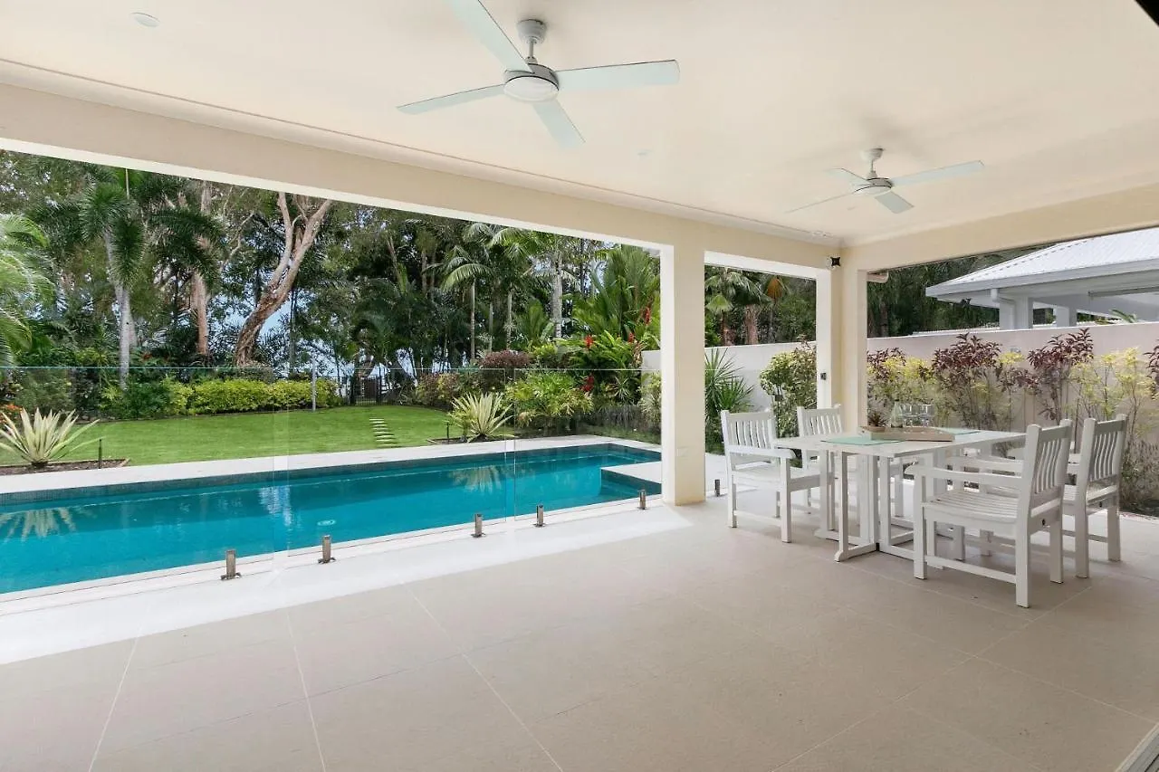 Belle Escapes Absolute Beachfront Luxury Home Kewarra Beach Cairns