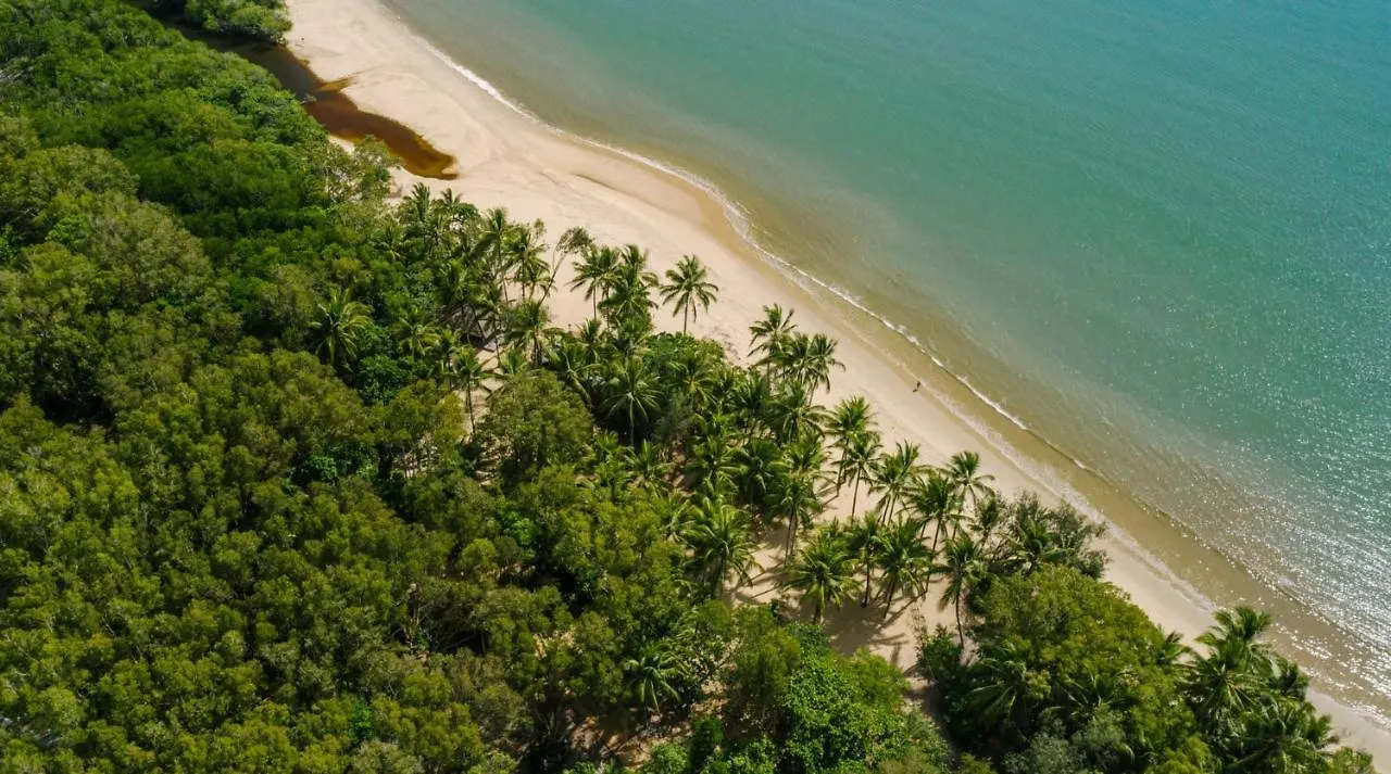 Belle Escapes Absolute Beachfront Luxury Home Kewarra Beach Cairns